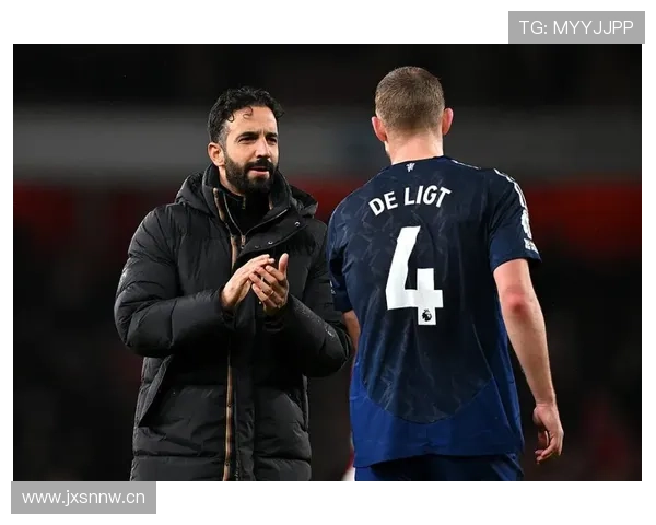 曼联更衣室矛盾问题持续显现，对球队赛季稳定性与竞争格局形成制约