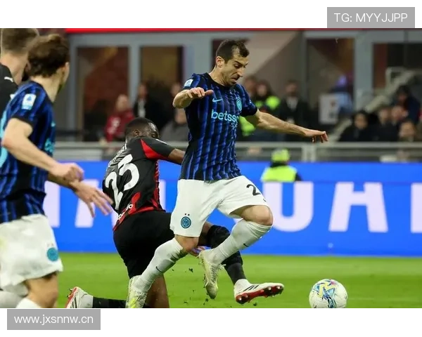 AC米兰内部矛盾加剧：新赛季的战术调整能否化解危机？